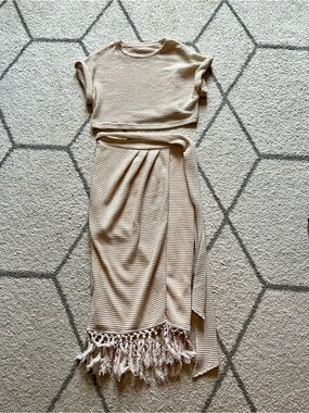LIKE NEW Cream Knit Two-Piece Set with Fringe